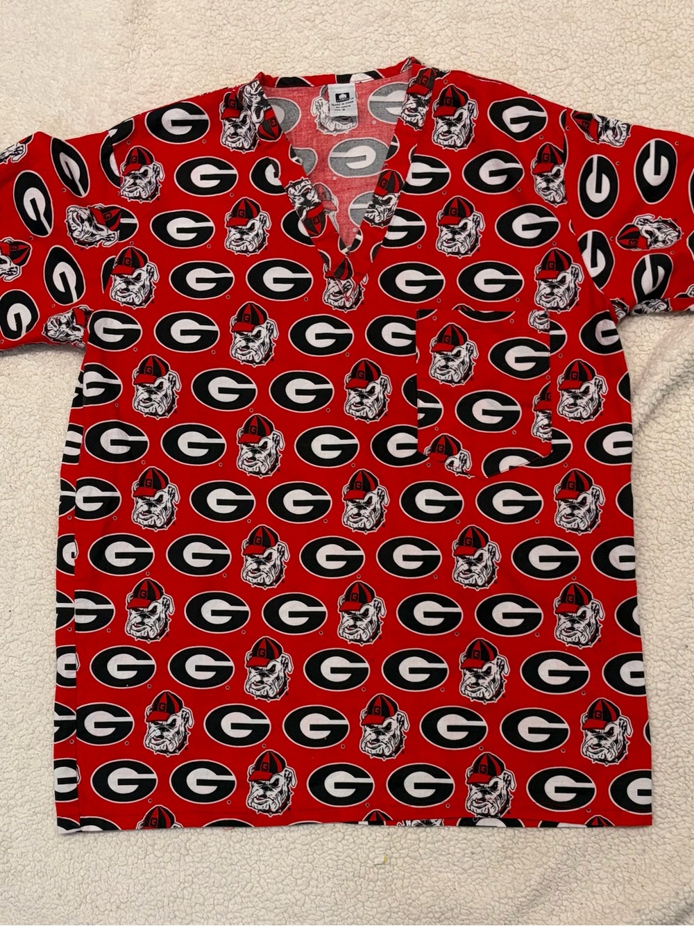 Cotton Georgia Bulldogs Mascot & Logo Print Scrub Top (Size S)